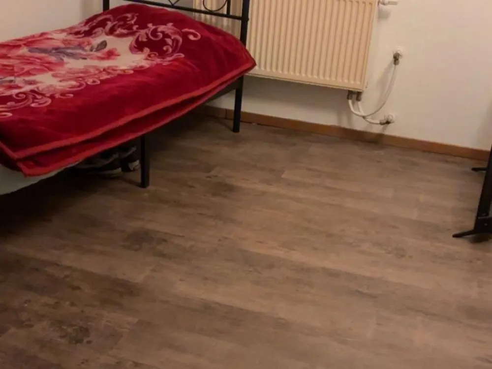 Zu vermieten WG Zimmer in Leonberg