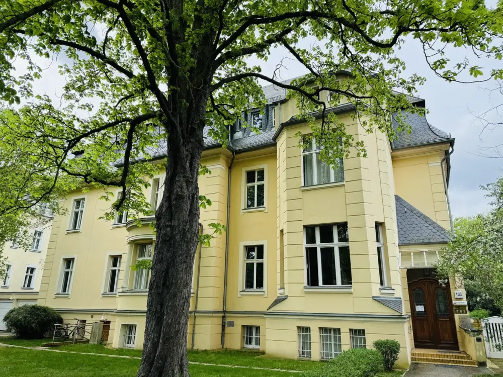 Möbliertes Zimmer in repräsentativer Stadtvilla in Lichterfelde