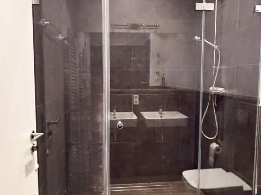 Ruhig gelegene 2 Zimmer Wohnung in Berlin Mitte mit Concierge