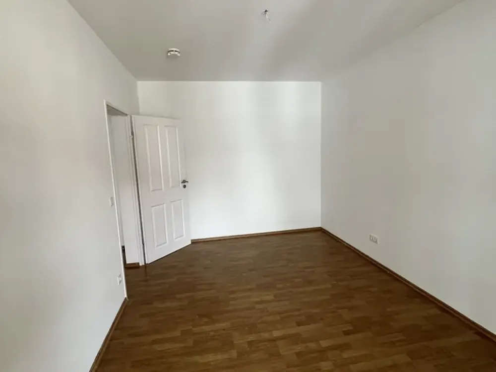 2-Zimmer am Lauenburger Platz mit Balkon