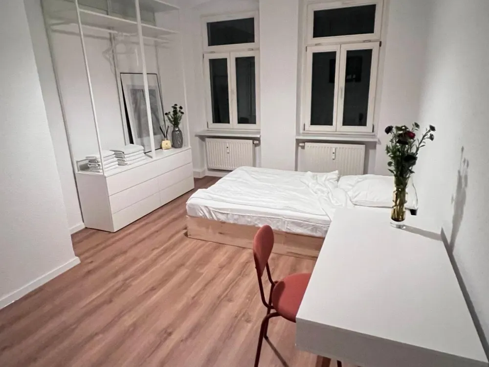 Frisch renovierte, hochwertig möblierte 2-Zimmer-Whg in Leipzig