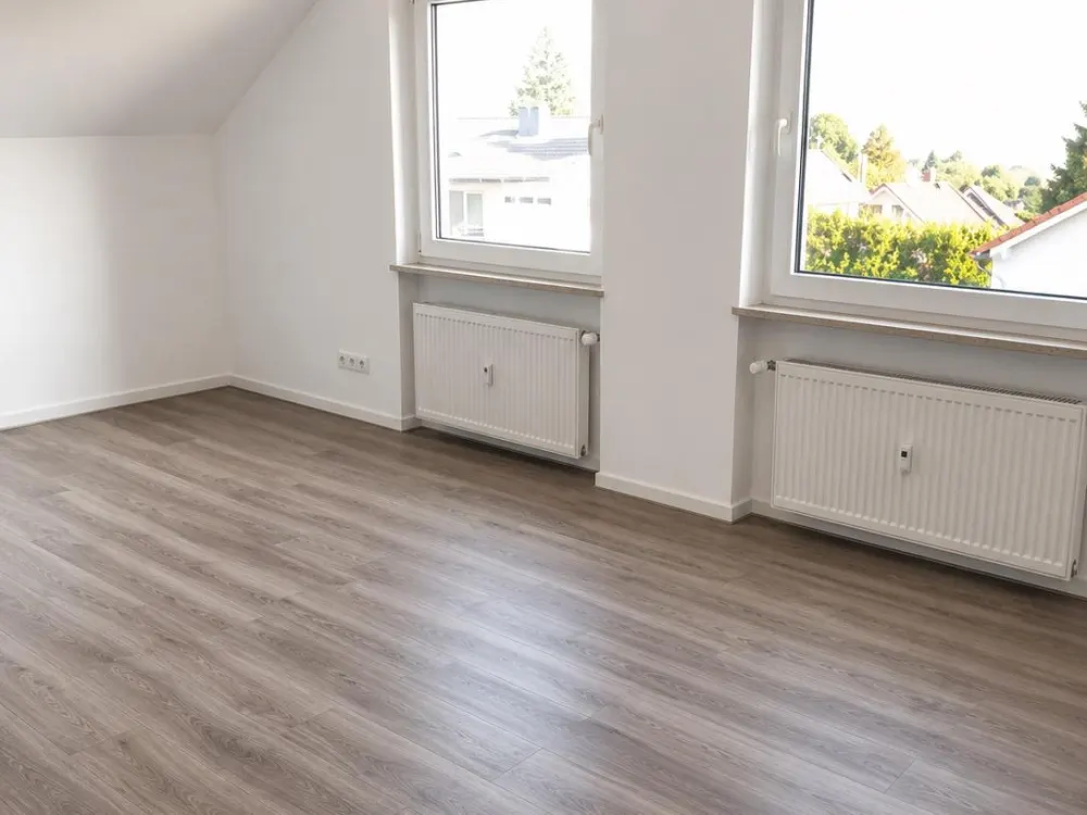Gemütliche 2-Zimmer-Dachgeschosswohnung am Rosenberg in Hofheim-M
