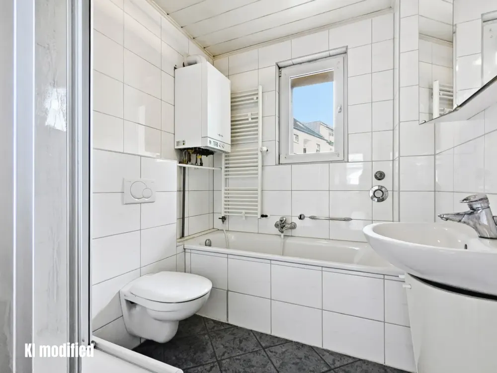 Renovierte 2-Zi.-Whg. mit großer Küche und Balkon
