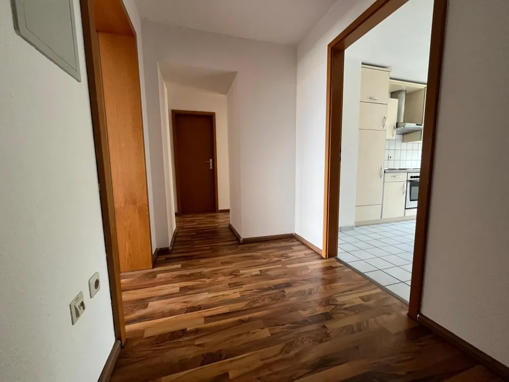 zentrumsnahe 3 Zimmer DG Wohung zu vermieten