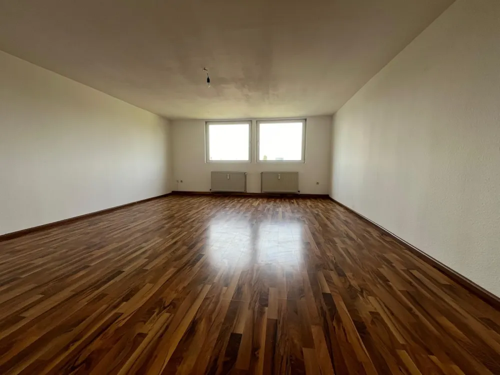 zentrumsnahe 3 Zimmer DG Wohung zu vermieten