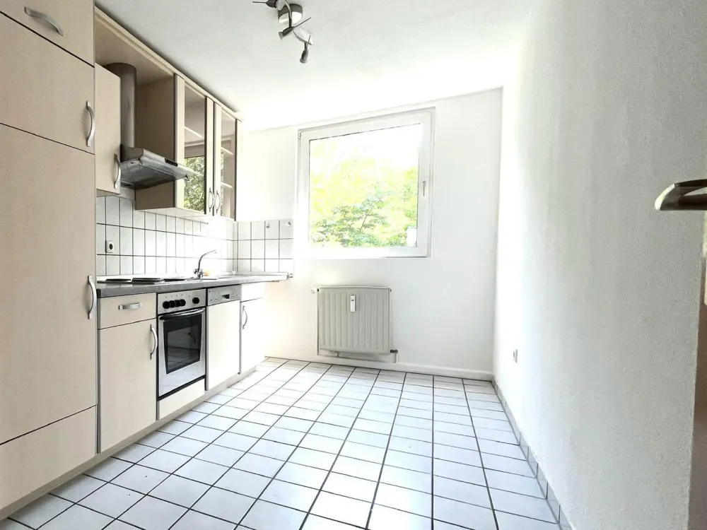 zentrumsnahe 3 Zimmer DG Wohung zu vermieten