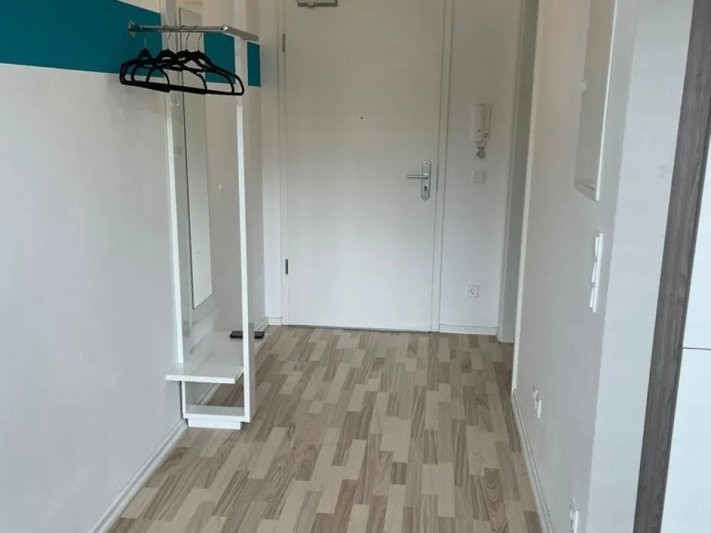 Moderne 1,5-Zimmer-Wohnung in Fürth (3.OG mit Aufzug, möbliert)