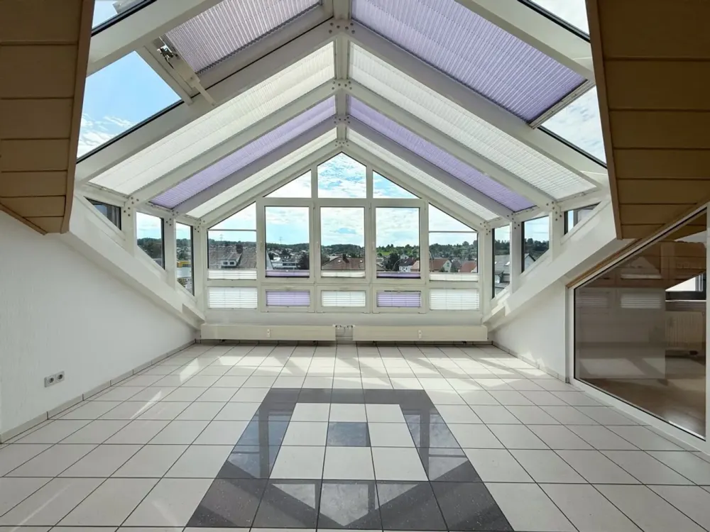 Charming Attic Apartment with Winter Garden and Garage - Bright, Spacious and Comfortable
