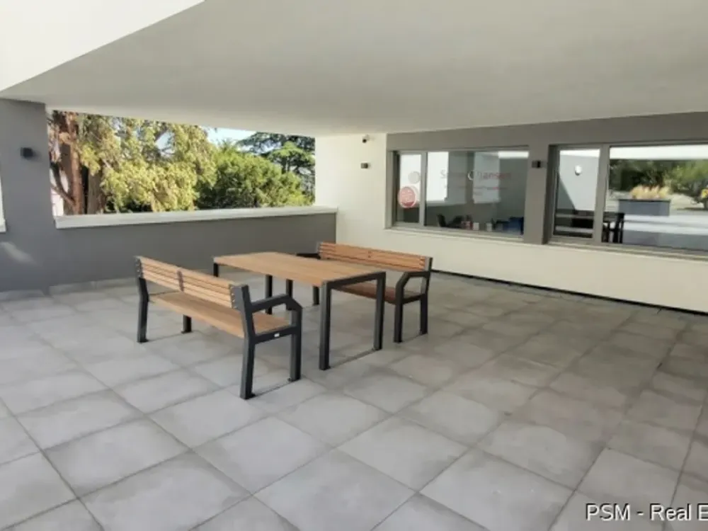 Helle Wohnung mit Terrasse, Garten, Pool und Sauna in einer Seniorenresidenz in Bestlage von Hofheim