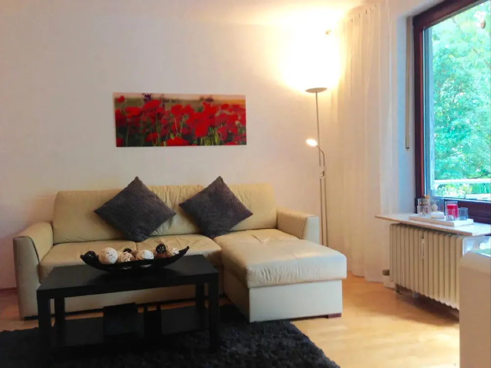 Sehr schöne 2 Zimmer Wohnung zu vermieten von 15.9- bis 31.3.27