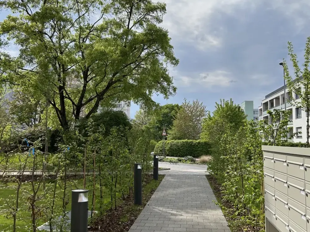 Großzügige 3-Zimmer-Wohnung mit 2 Bädern und großem Garten