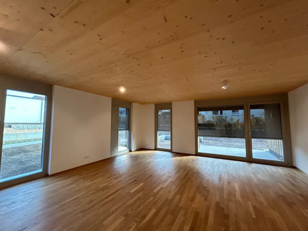 Großzügige 3-Zimmer-Wohnung mit 2 Bädern und großem Garten