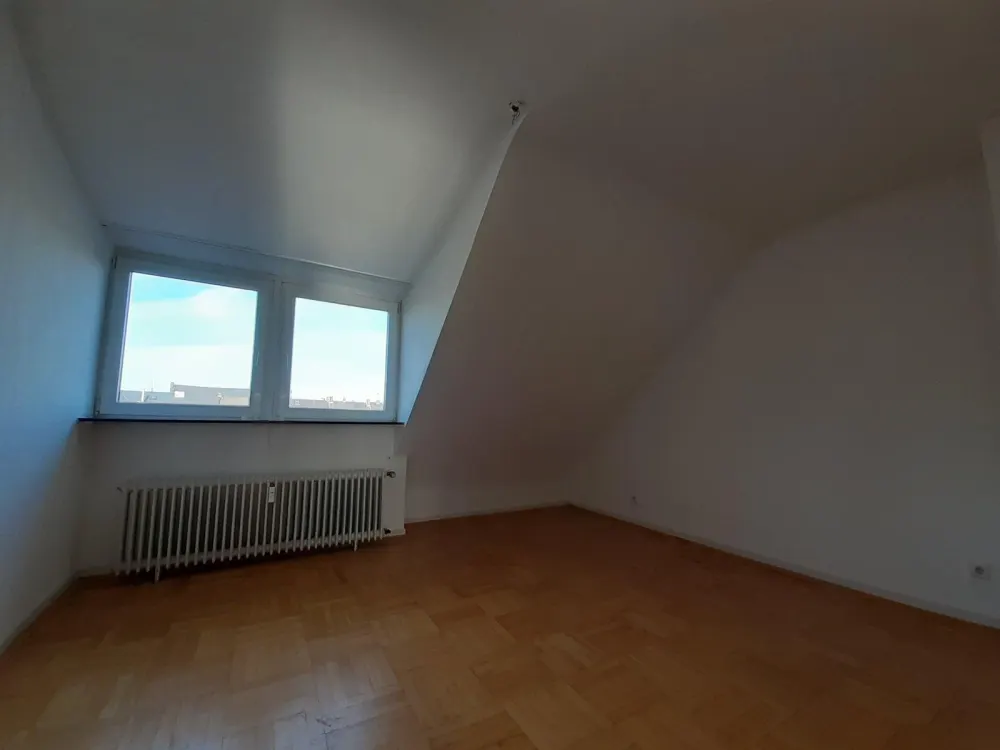 Lichtdurchflutete 2,5 Zimmer Wohnung in Top Lage