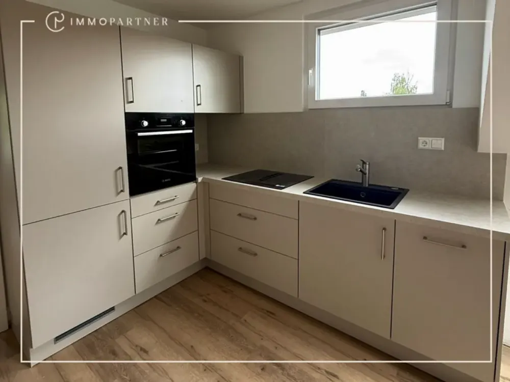 Hochwertig sanierte Wohnung mit offener Einbauküche