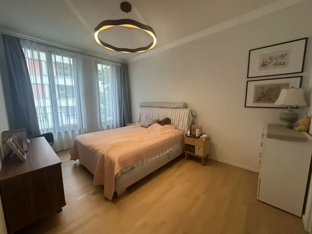 Exklusive Familienwohnung: Voll möblierte 3-Zimmer-Wohnung im Herzen von Berlin-Mitte zu vermieten.