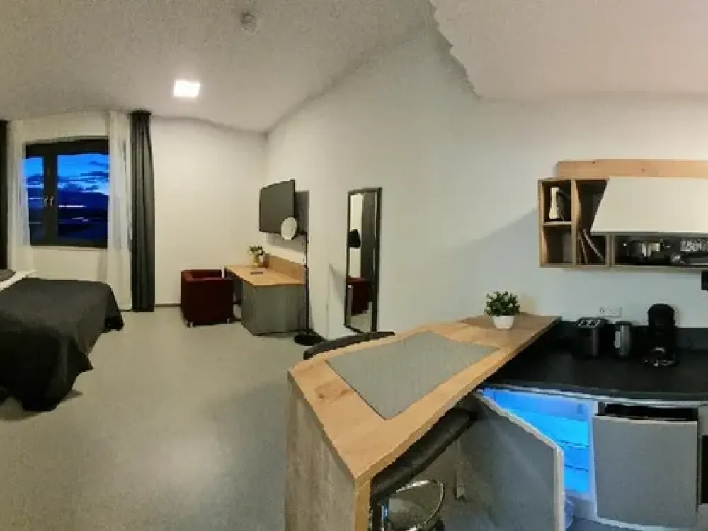 Modernes All-Inclusive-Wohnen im neuen, vollmöblierten, stufenlosen Penthouse-Apartment