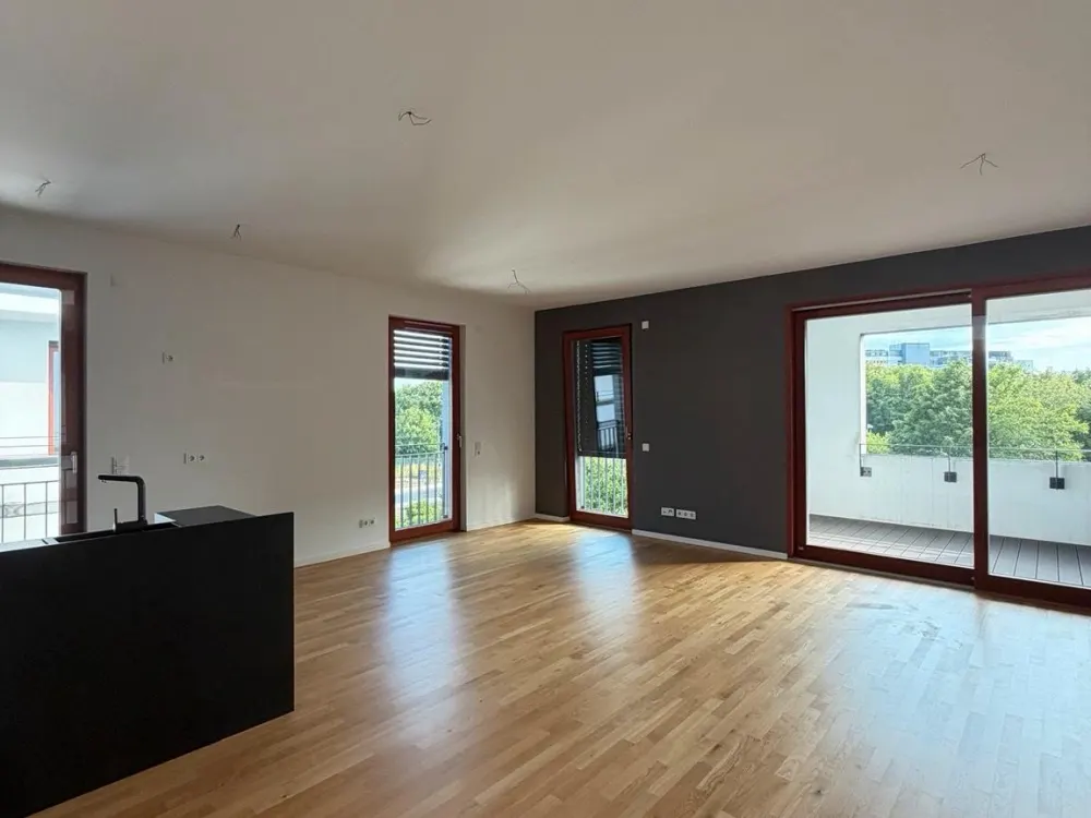 Moderne 3,5-Zimmer-Wohnung in Frankfurt | Küche | Balkon | TG