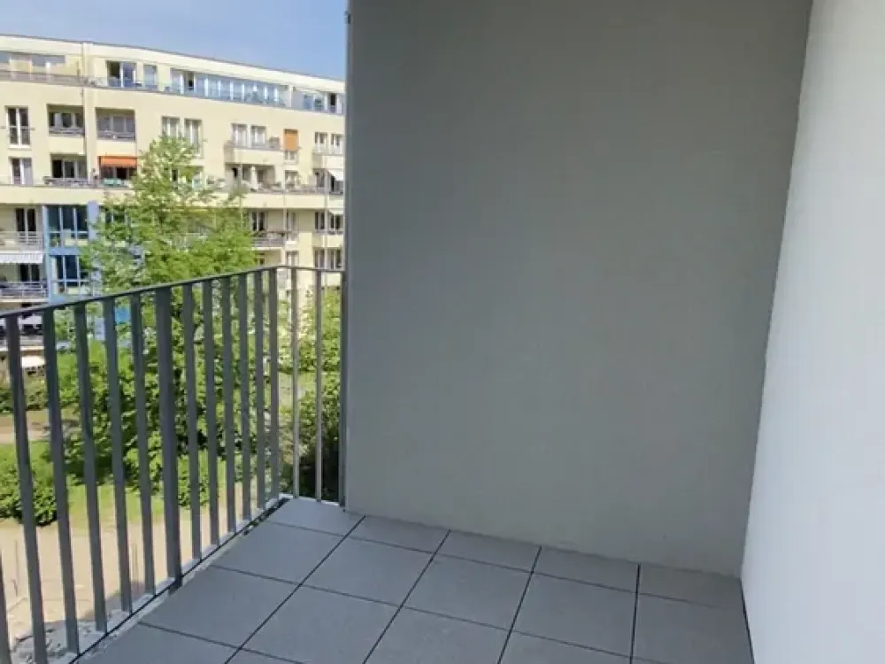 Modern 3-Room Apartment with 2 Balconies Near the Center Leipzig