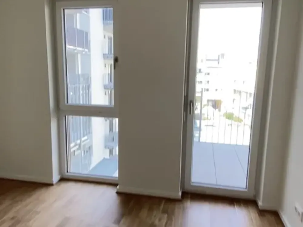 Modern 3-Room Apartment with 2 Balconies Near the Center Leipzig
