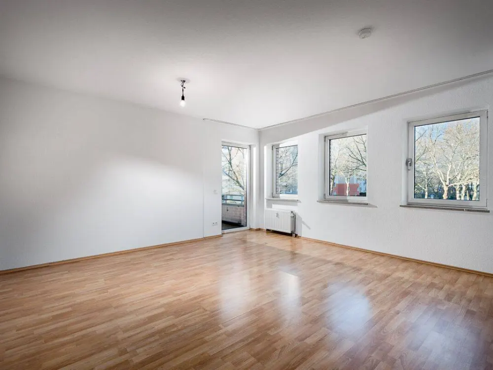 Direkt vom Eigentümer: Helle, moderne 2-Zimmer-Wohnung mit Balkon!