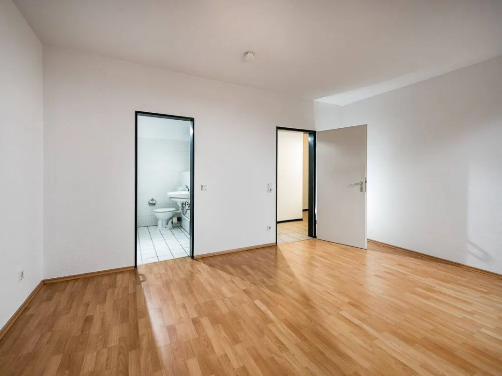 Direkt vom Eigentümer: Helle, moderne 2-Zimmer-Wohnung mit Balkon!