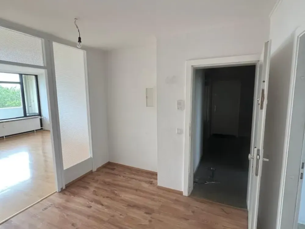 [LIS-10082] Helle 3-Zimmer-Wohnung mit Balkon in Köln-Weiden