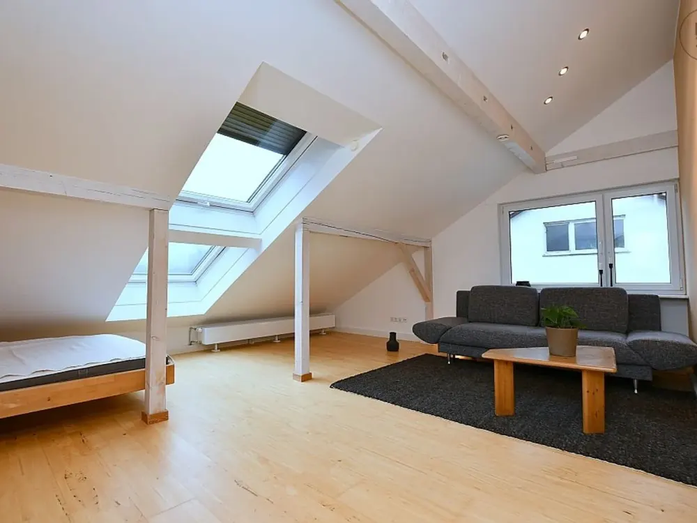 Schöne, modern möblierte Wohnung in Sindelfingen, fußläufig zur Daimler AG