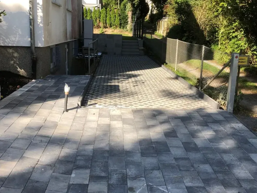 Wohnen mit Charakter: Großzügige 4-Zimmer-Wohnung in Kassel