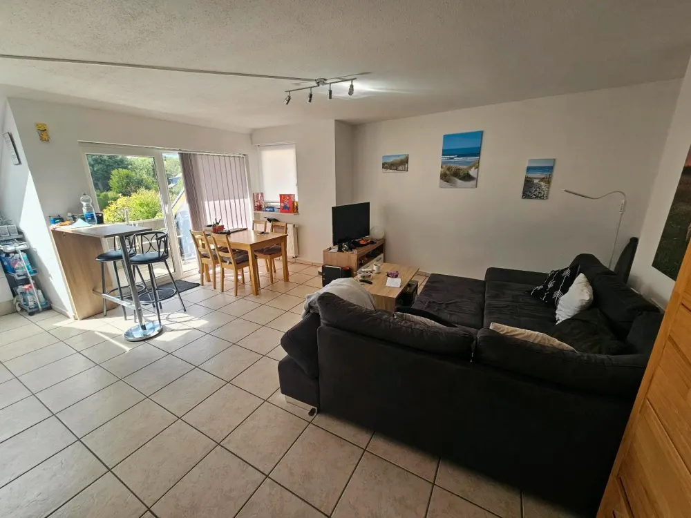 Moderne 2 ZKB-Balkon /Stellplatz in guter Lage von Köllerbach