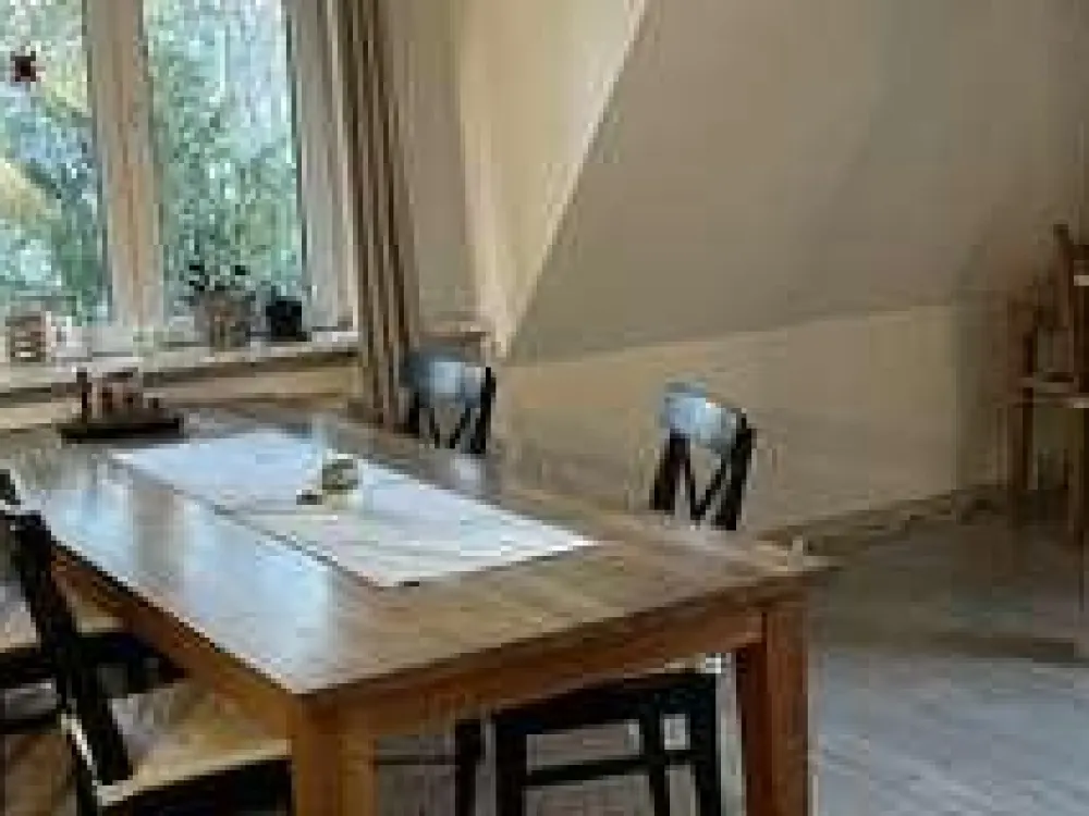 Helle Dachgeschosswohnung in Potsdam-Babelsberg sucht neue Mieter