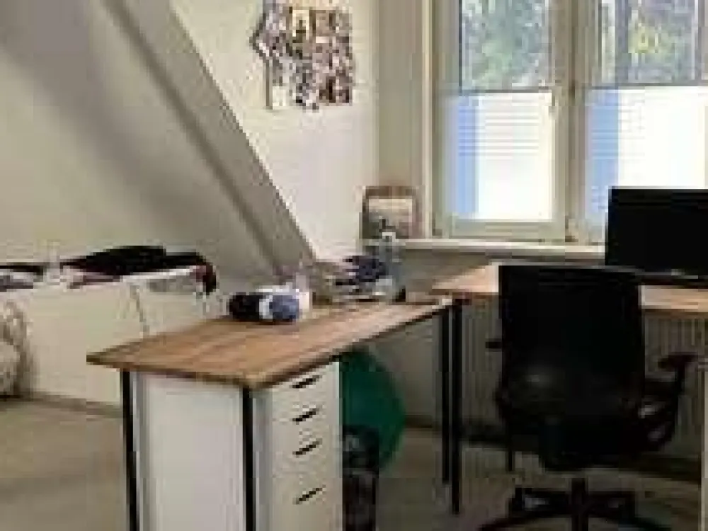 Helle Dachgeschosswohnung in Potsdam-Babelsberg sucht neue Mieter