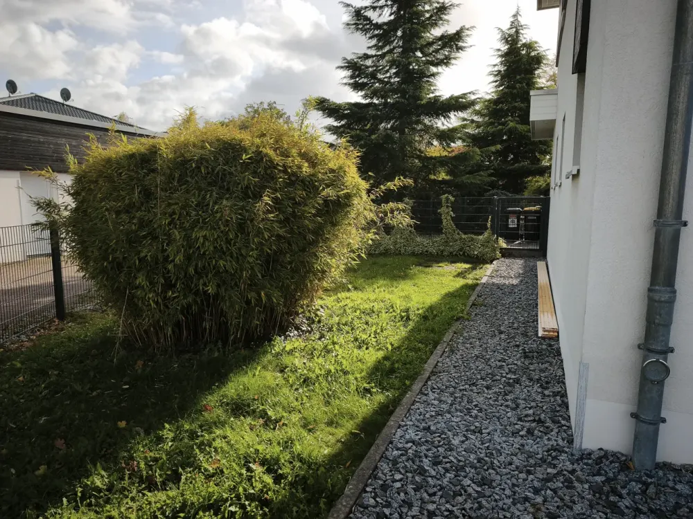 Modern 3-Room Maisonette with Garden & Roof Terrace