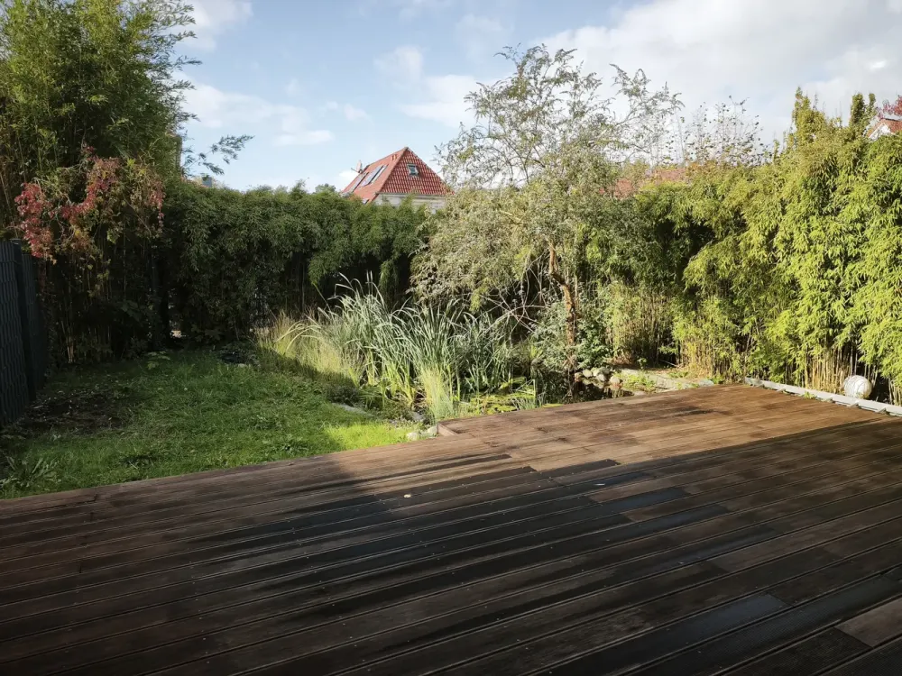 Modern 3-Room Maisonette with Garden & Roof Terrace