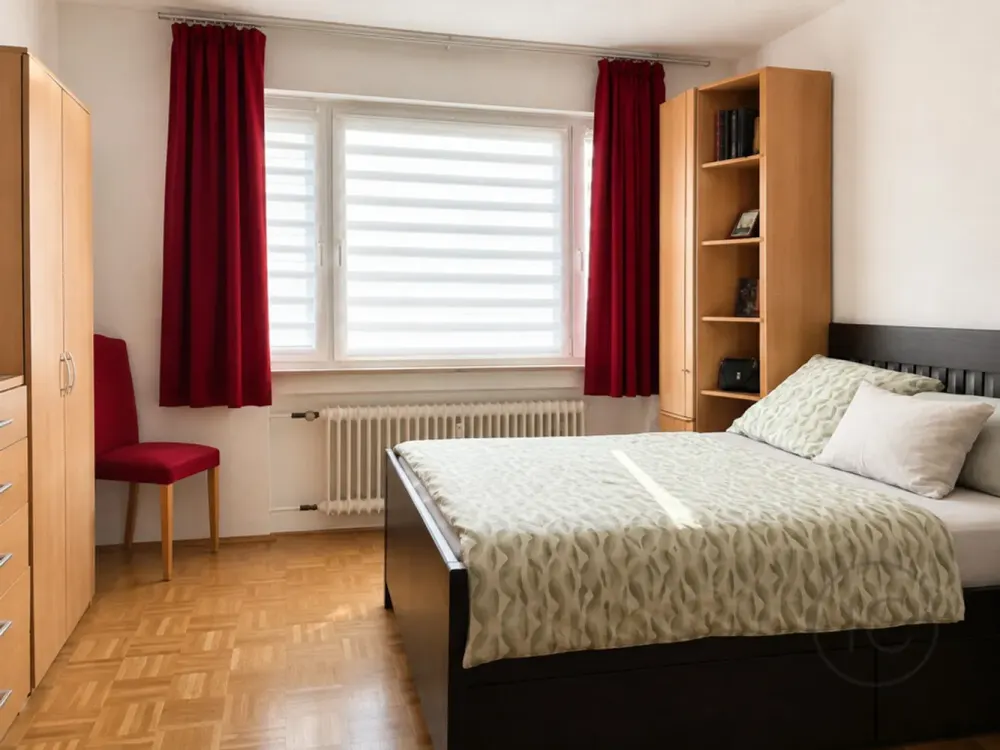 Bright and Well-Maintained 2-Room Apartment in Köln-Longerich