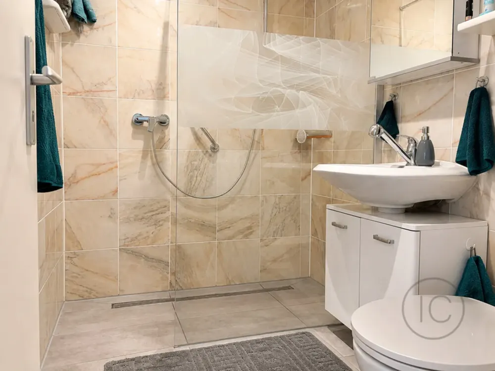 Bright and Well-Maintained 2-Room Apartment in Köln-Longerich