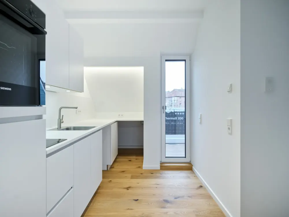 *Traumhafte Single-Dachwohnung mit exklusiver Ausstattung mitten im Westen*