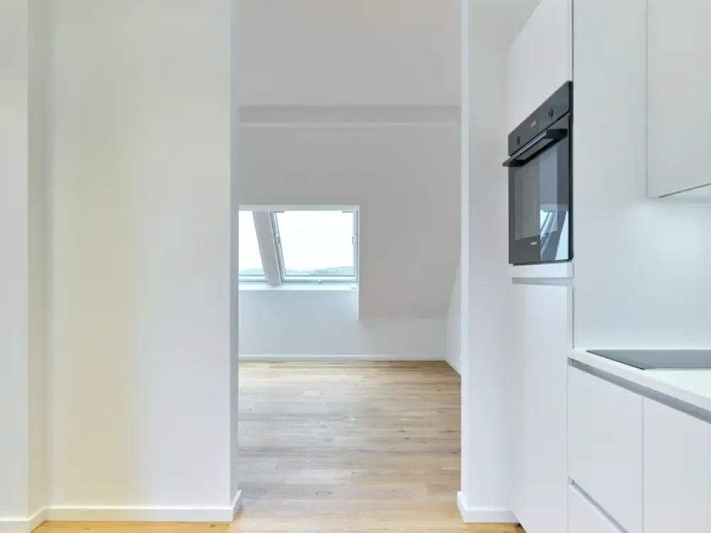 *Traumhafte Single-Dachwohnung mit exklusiver Ausstattung mitten im Westen*