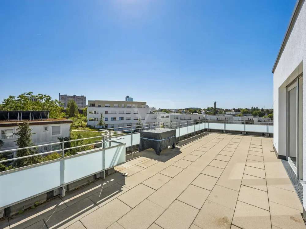 Junges Penthouse mit exklusiver Ausstattung und großem Aussenbereich