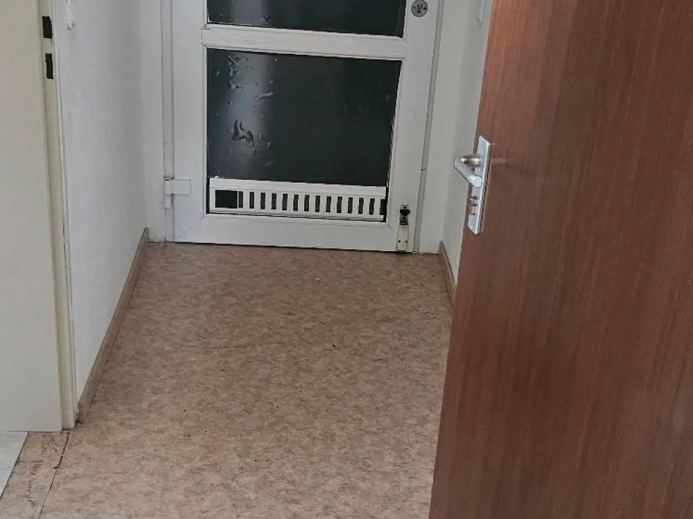 Ich miete eine Wohnung.