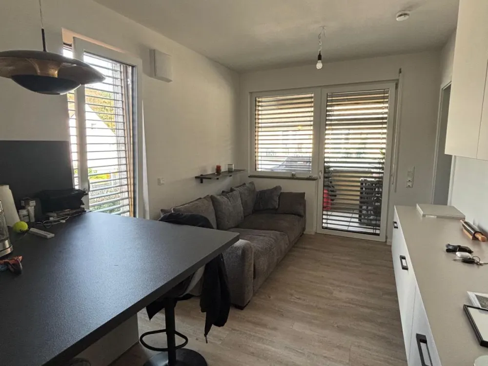 Successor Tenant Wanted - Built-in Furniture Takeover Required