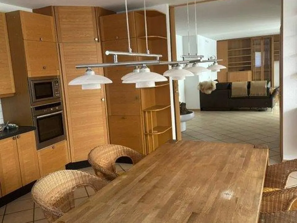 3 Zi.Wohnung, mit Garten, Terrassen, Wintergarten, Wohnkü., EBK