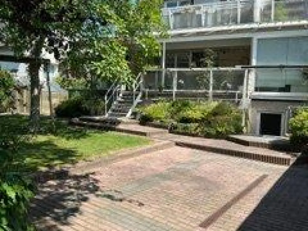 3 Zi.Wohnung, mit Garten, Terrassen, Wintergarten, Wohnkü., EBK
