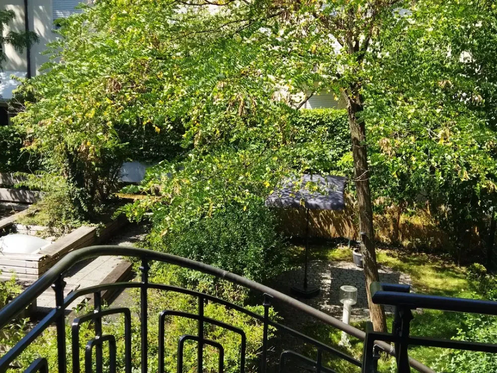 Wunderschöne, möblierte Gartenwohnung, zentral und ruhig, mit großem Gartenanteil