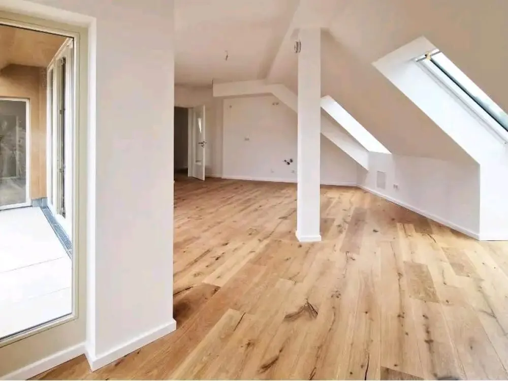 4 Zi. DG Wohnung in Schkeuditz mit Loggia - ab November