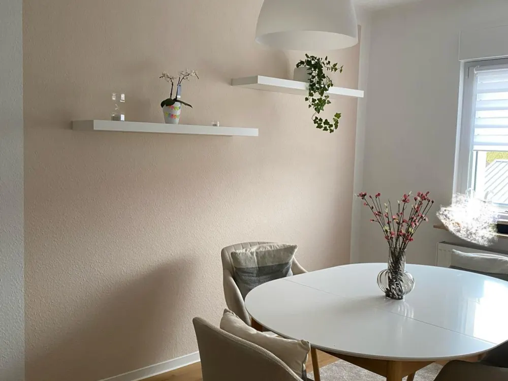 3ZKB Wohnung mit Einbauküche und Privatparkplatz