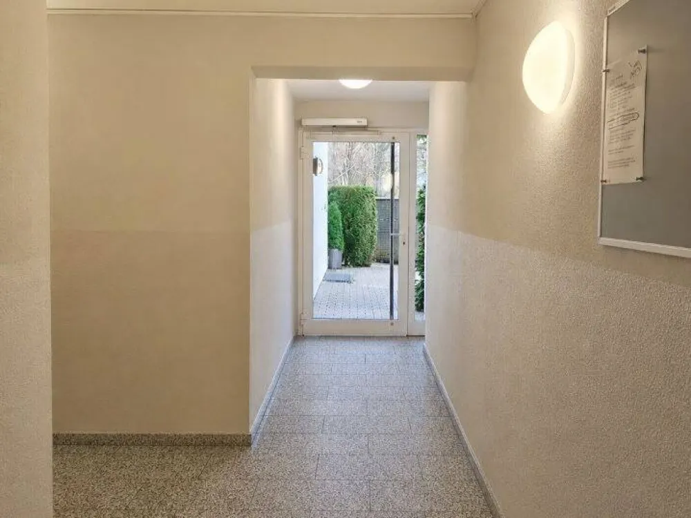 Helle 1 Zimmer Wohnung mit Balkon und Stellplatz