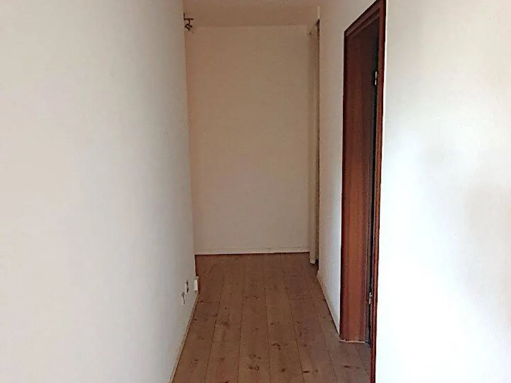 Helle 1 Zimmer Wohnung mit Balkon und Stellplatz