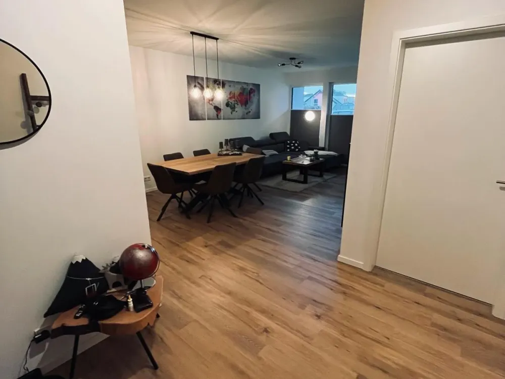 Moderne 2-Zimmer Erdgeschosswohnung mit eigenem Garten & TG-Platz