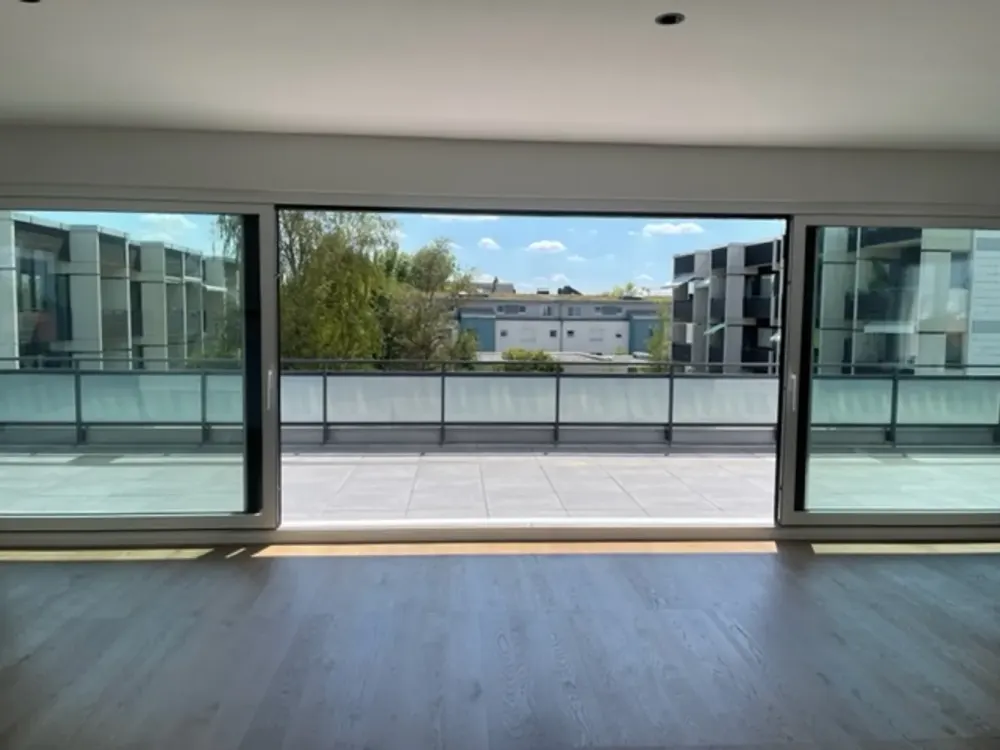 Exclusive 3-Room Penthouse with Large Roof Terrace in Unterhaching