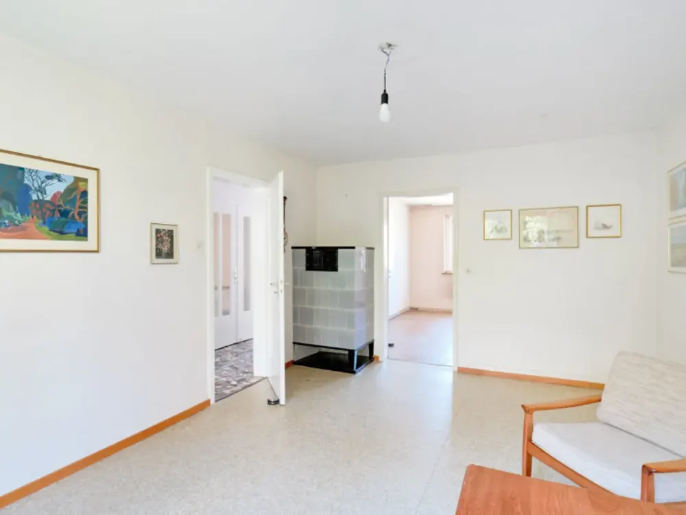 1 Year Fixed Term: Living in the West! Bright, Quiet 3-Room Apartment with Balcony and Garden